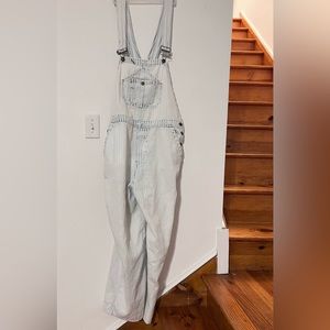 Faherty Topsail Overall Stripe Blue White Size XL pre owned worn 3 times.